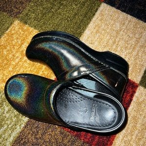 Women’s size 36 Dansko Clogs. U.S size 5.5 to 6